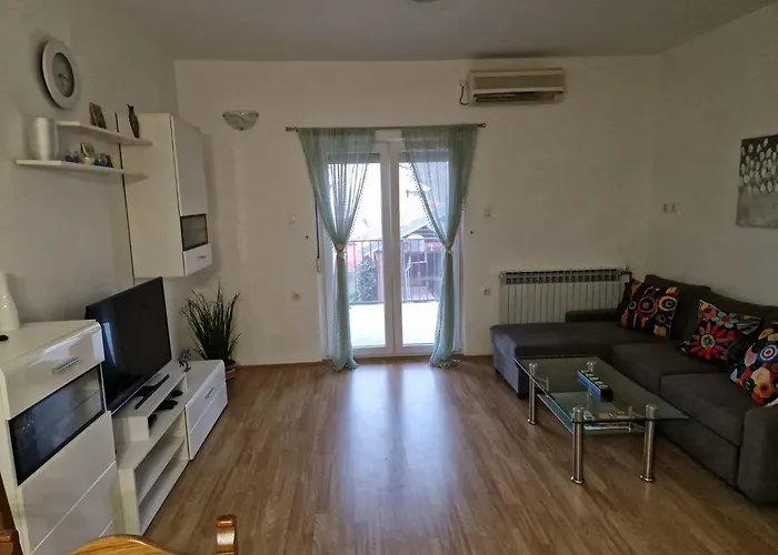 Apartment Galeb *